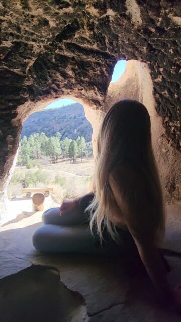Climbing the canyon walls of an ancient civilization #vanlife #newmexico #nationalpark #travel #cliffdwellings