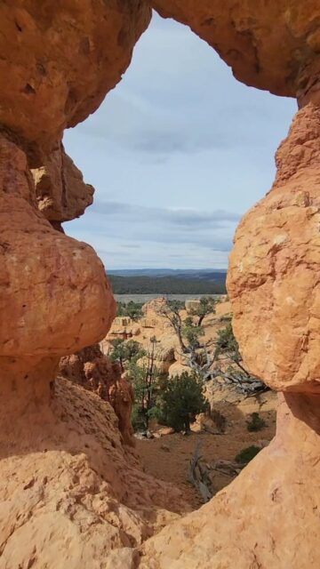 Getting away from the crowds of Zion and finding this hidden gem #travel #vanlife #utah