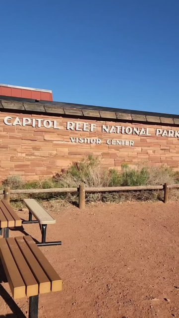 A canyon drive to an old historic orchard for some PIE! #vanlife #travel #utah